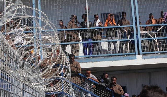 ኣብ እስራኤል ዝርከቡ ኤርትራውያን ኣብ ቀጽሪ ቤት ማእሰርቲ ሖሎት ሰላማዊ ሰልፊ ኣካይዶም ኣብ እስራኤል ዝርከቡ ኤርትራውያን ኣብ ቀጽሪ ቤት ማእሰርቲ ሖሎት ሰላማዊ ሰልፊ ኣካይዶም