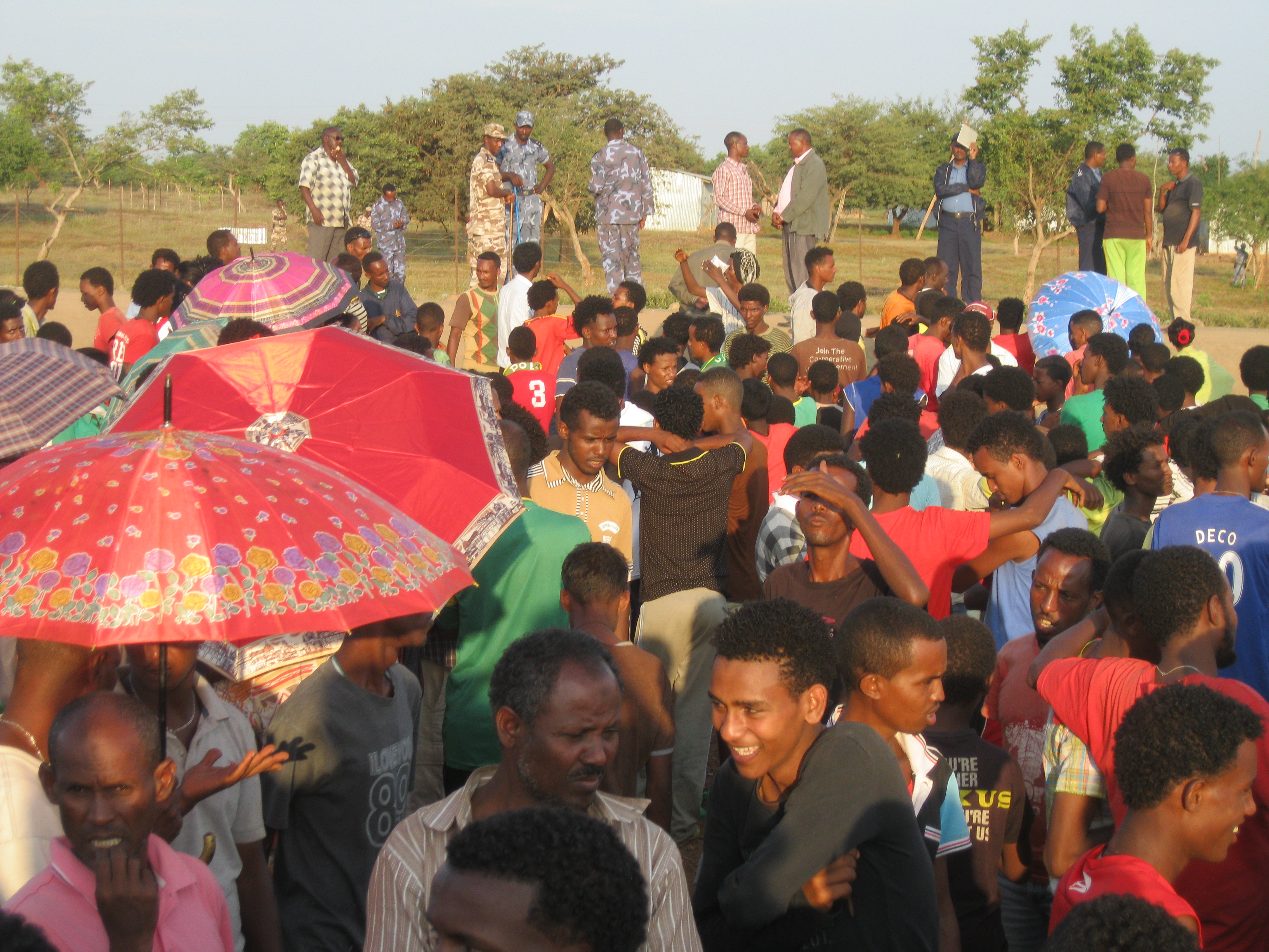ተቓውሞ ኣለዓዒልኩም ብዝብል ክሲ ካብ  ክልተ ዓመትን ኣርባዕተ ወርሕን ክሳብ ኣርባዕተ ዓመታት ክእሰሩ ዝተፈርዱ ኤርትራውያን ስደተኛታት ኣብ ኢትዮጵያ ብናይ ገንዘብ መቕጻዕቲ ጥራይ ተፋንዮም